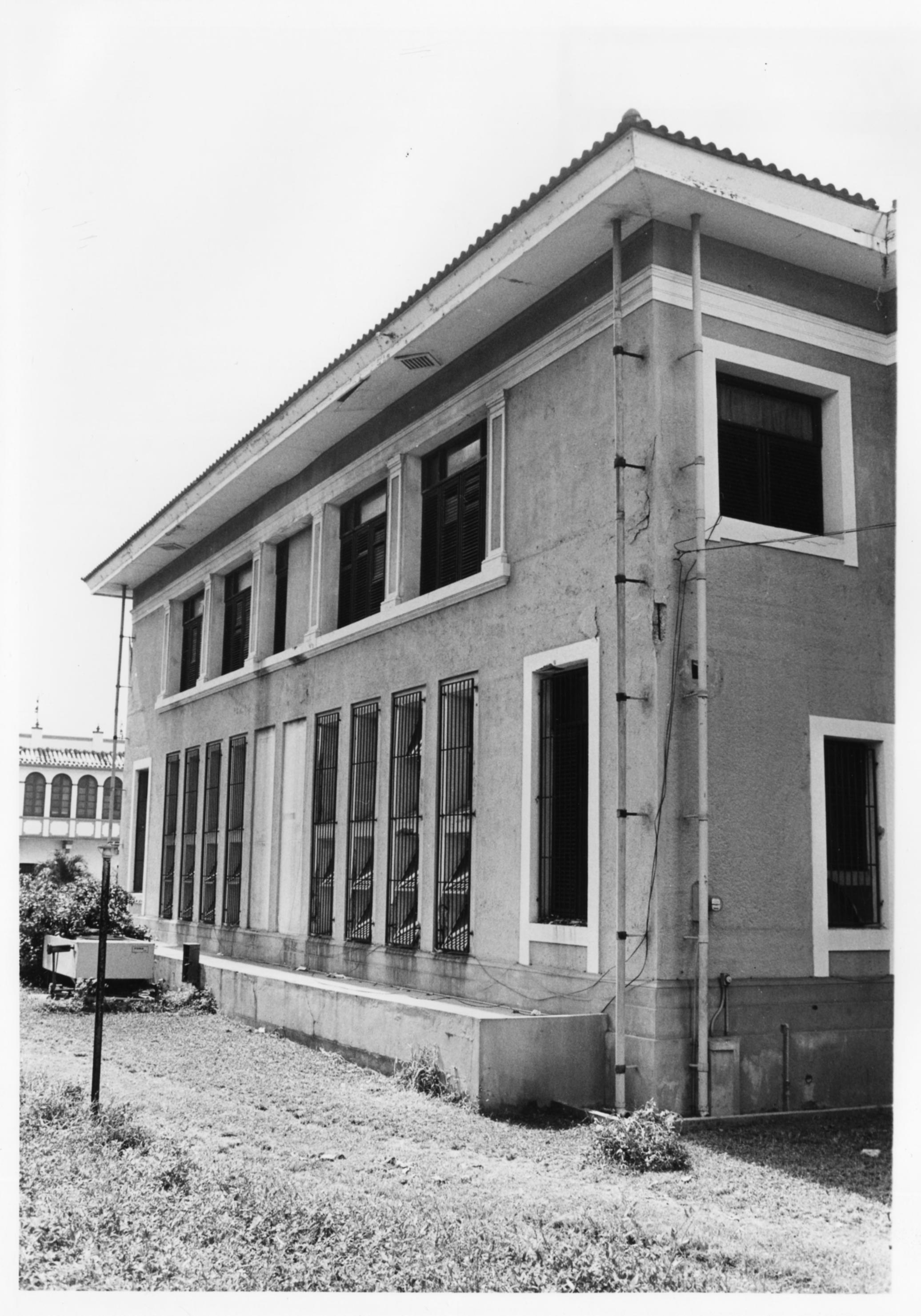 Biblioteca Carnegie - 83004196